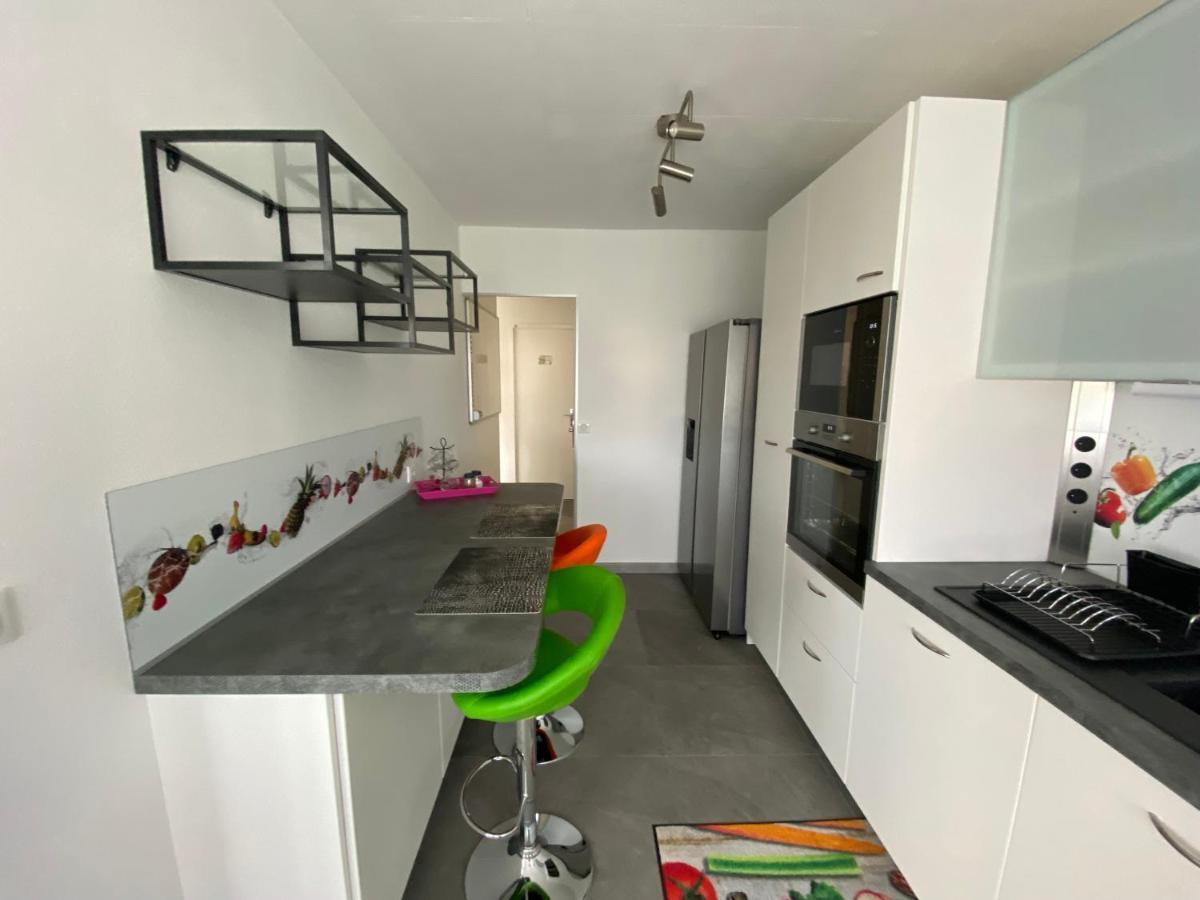 Le Mun-T2, 60M2, Balcons, Parking, Wifi, Linge, Produits, Face A La Gerdarmerie, Vue Cathedrale Reims Bagian luar foto