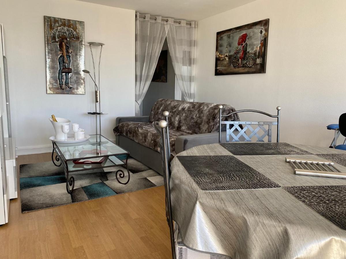 Le Mun-T2, 60M2, Balcons, Parking, Wifi, Linge, Produits, Face A La Gerdarmerie, Vue Cathedrale Reims Bagian luar foto