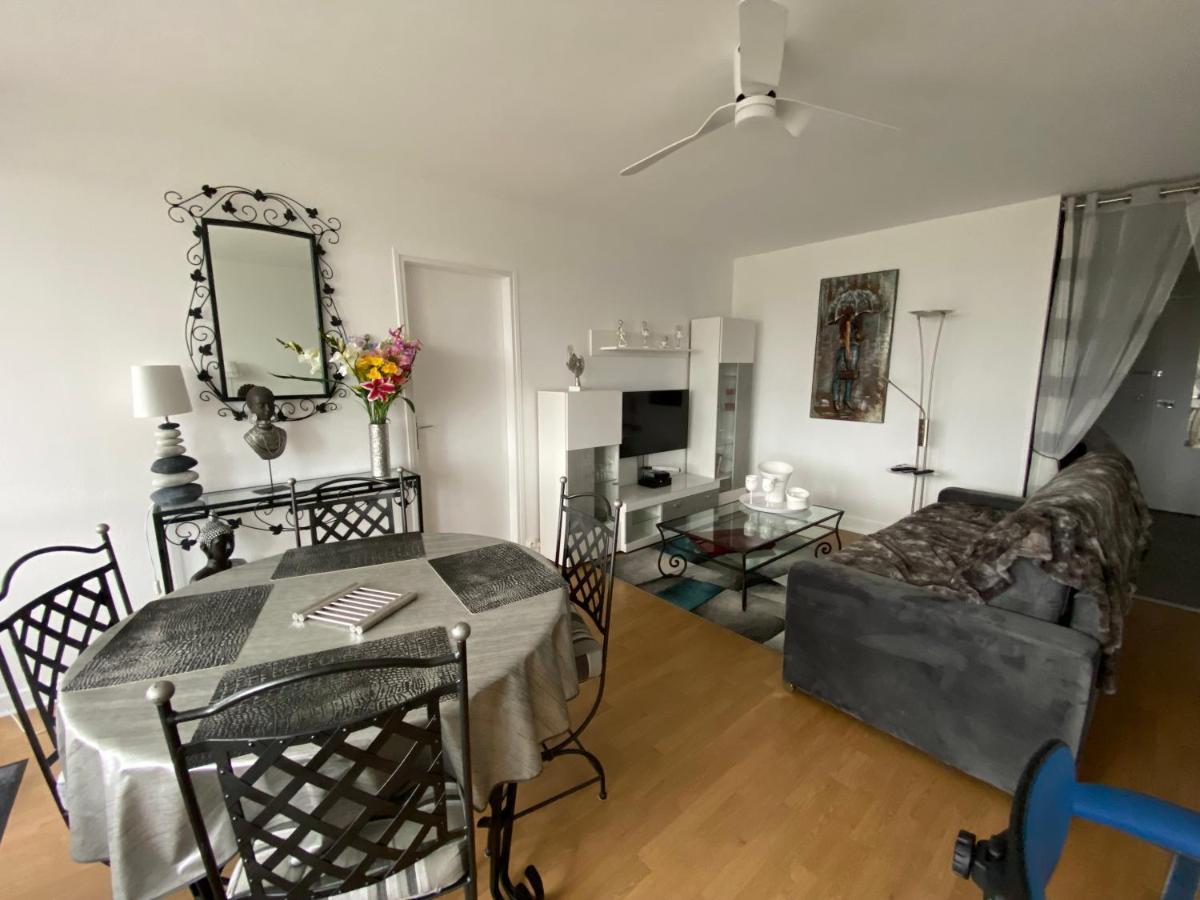Le Mun-T2, 60M2, Balcons, Parking, Wifi, Linge, Produits, Face A La Gerdarmerie, Vue Cathedrale Reims Bagian luar foto