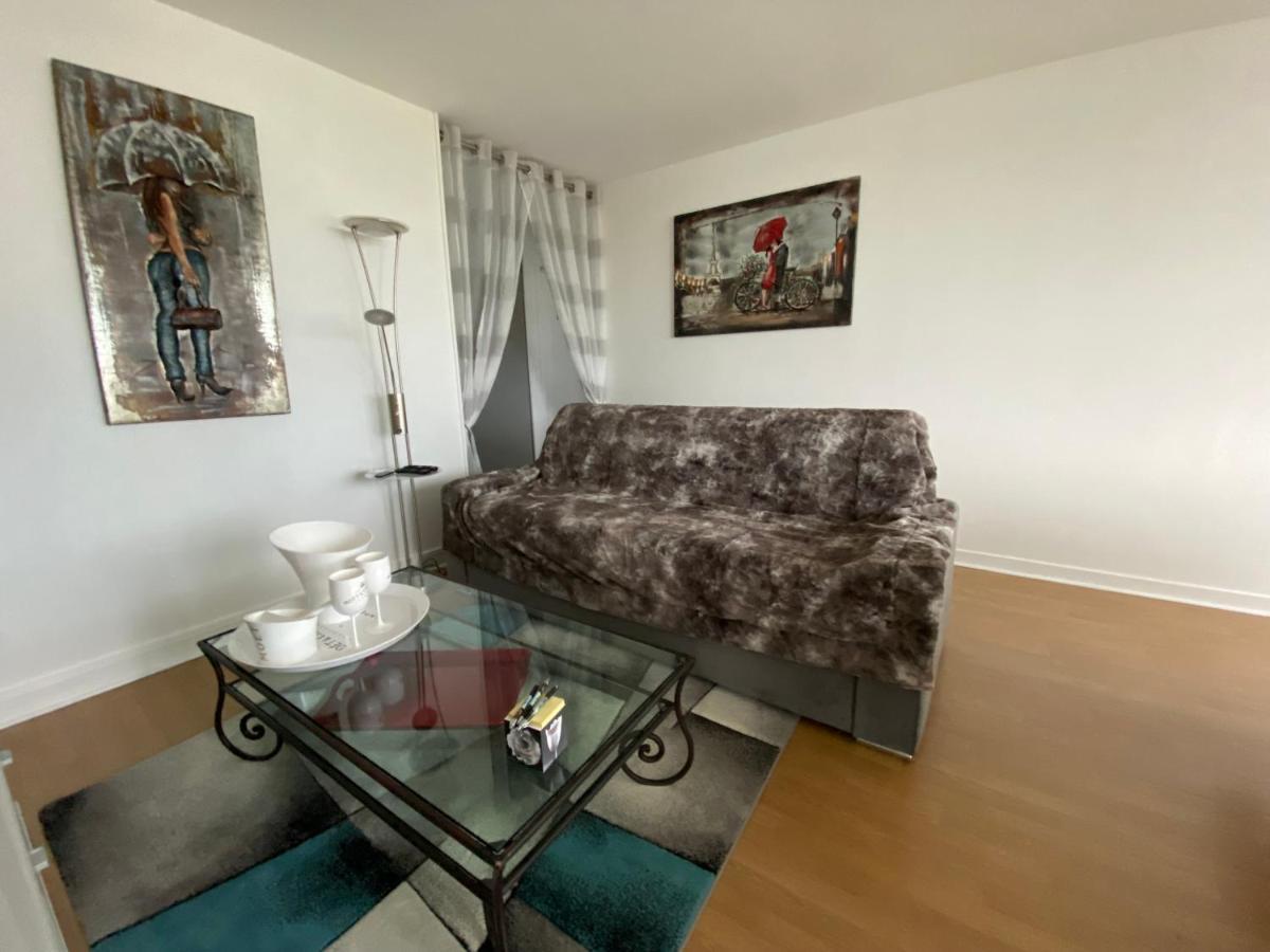 Le Mun-T2, 60M2, Balcons, Parking, Wifi, Linge, Produits, Face A La Gerdarmerie, Vue Cathedrale Reims Bagian luar foto